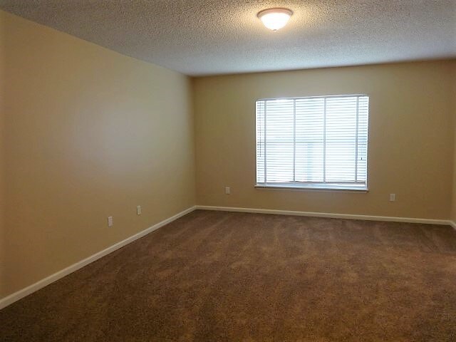Building Photo - 13491 Ashford Wood Ct W