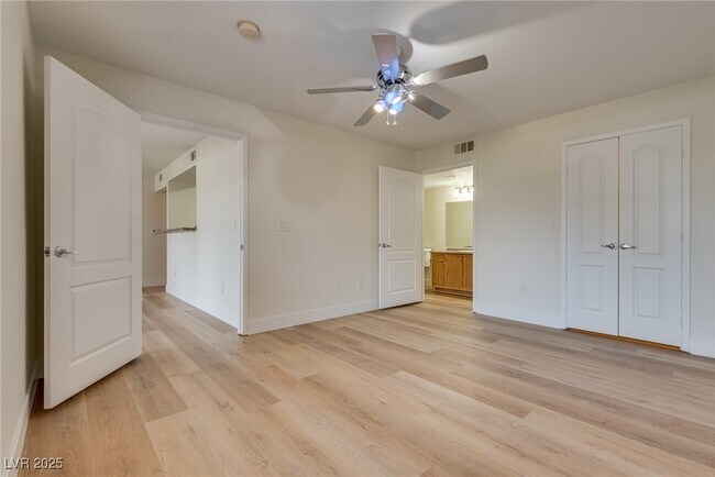 Building Photo - 5055 W Hacienda Ave
