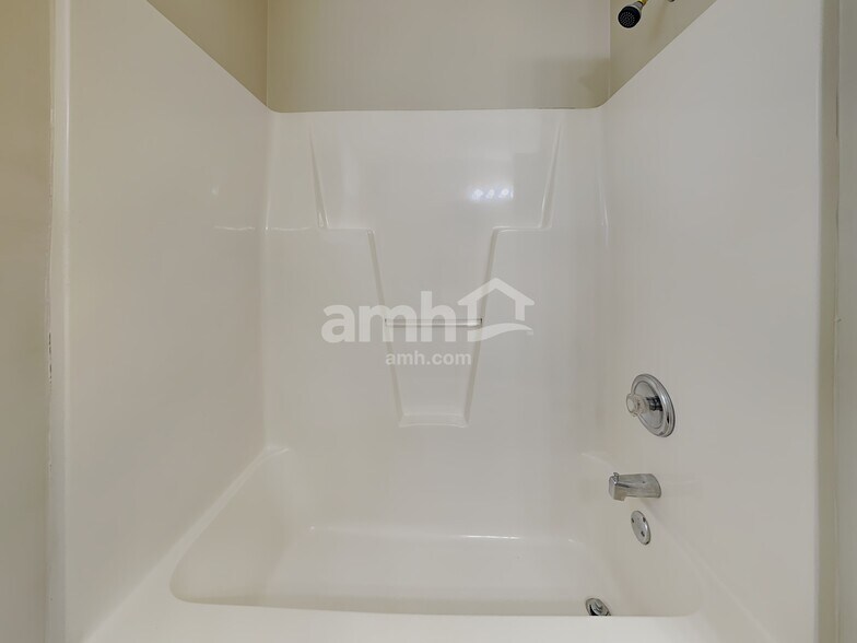 Building Photo - 3702 Tuxford Ln