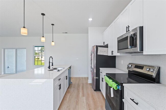 Building Photo - 3479 SW 137th Loop