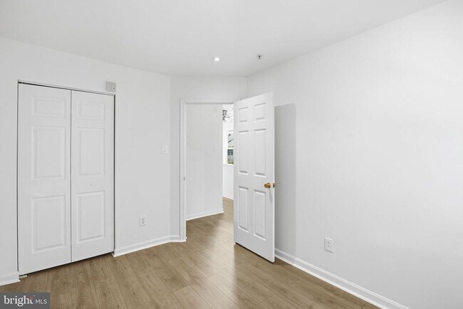 Building Photo - 3052 Benefit Ct