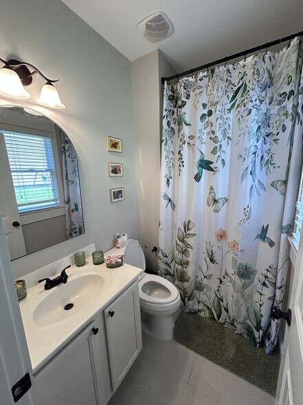Bedroom 1 Bathroom - 5006 Groover Dr SE