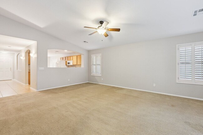 Building Photo - 3 Bed, 2 Bath Home in Power Ranch Subdivis...