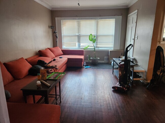 Primary Photo - 2957 Monterey Dr