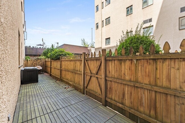 Building Photo - 75 LIBERTY Ave