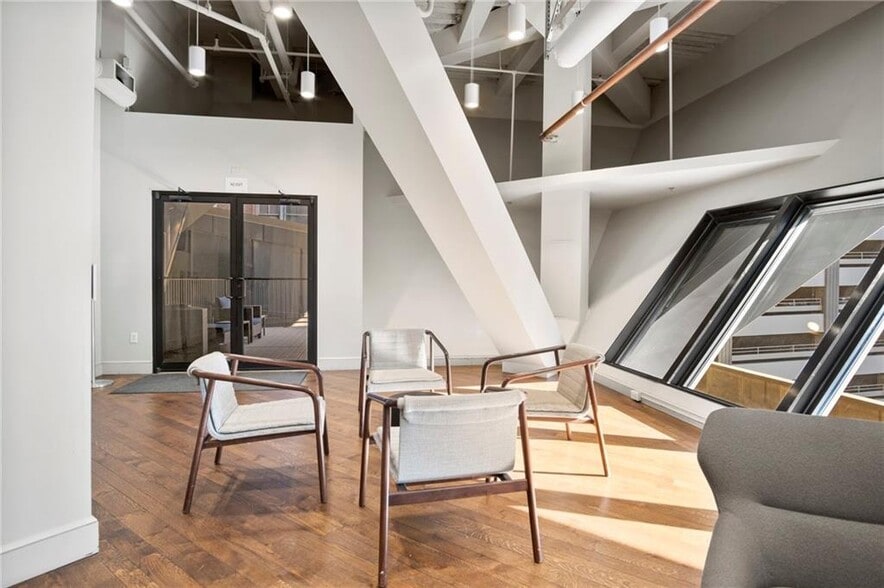 Building Photo - 1101 Walnut St