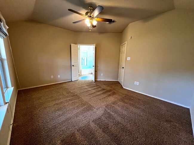 Building Photo - Charming 3-Bedroom Home with Modern Kitchen and Spacious Backyard