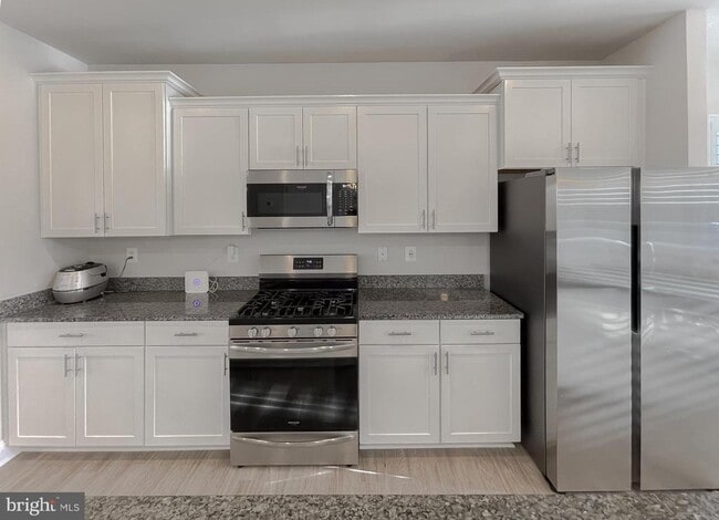 Building Photo - 23856 Myrtle Glen Way