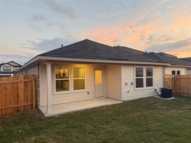 Building Photo - 237 NEW ALBANY Ln