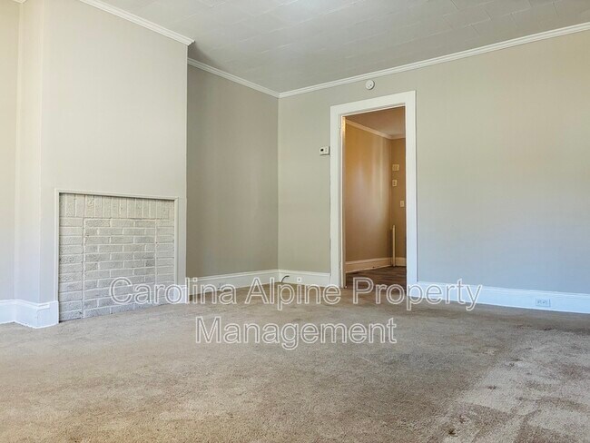 Building Photo - 1011 Horton Ave