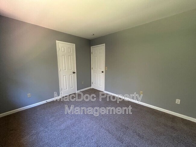 Building Photo - 1907 White Lake Dr