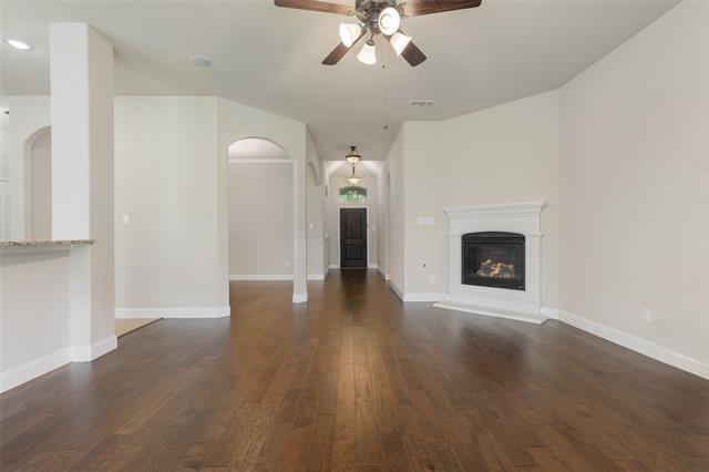 Building Photo - 206 Covington Dr