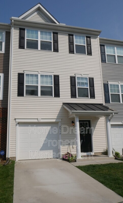 Primary Photo - 2517 Drake Ln