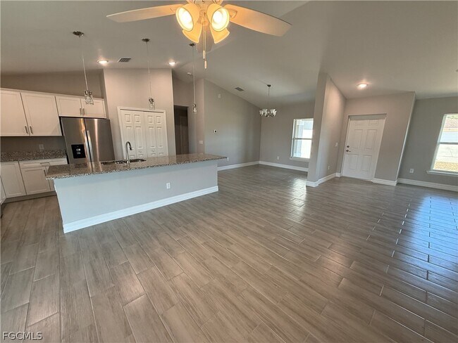 Building Photo - 5903 Ida Ave N