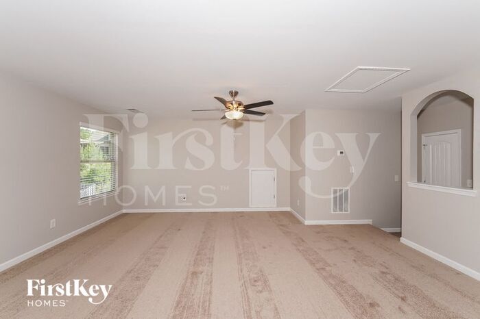 Building Photo - 623 Dulion Dr