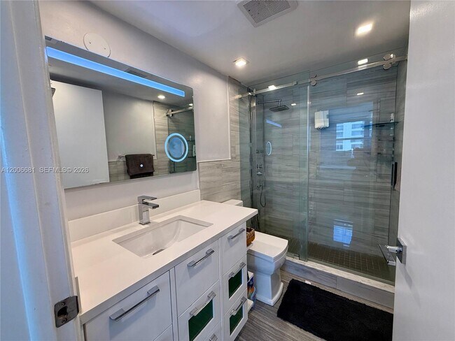 Building Photo - 770 Claughton Island Dr