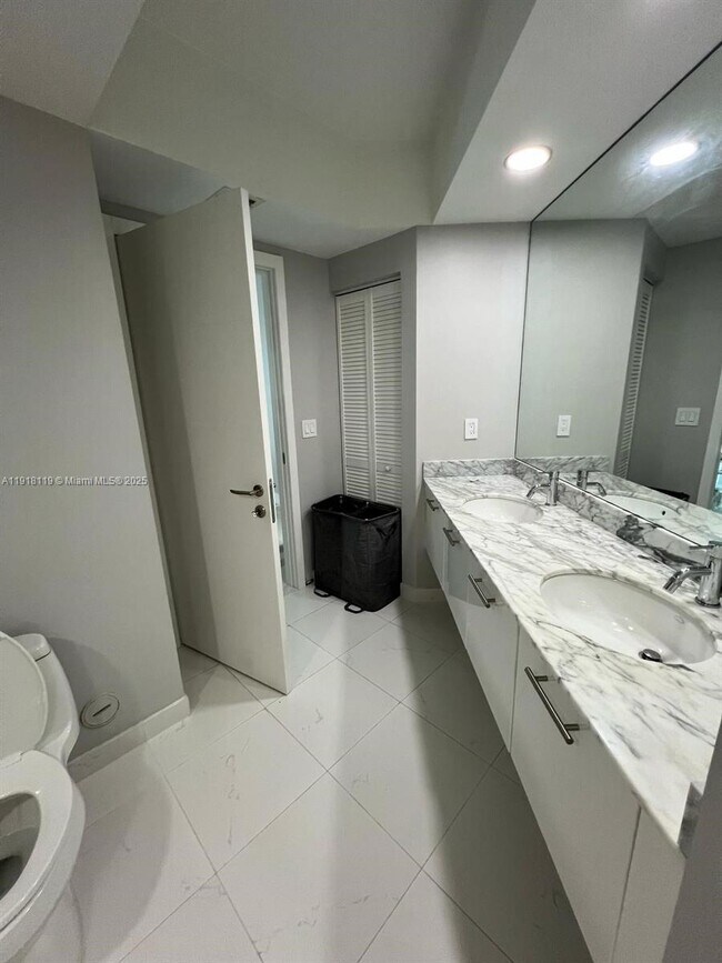 Building Photo - 55 SE 6th St