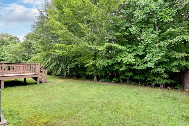 Building Photo - Spacious Home in York County