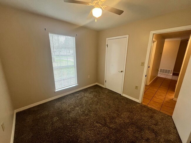 Building Photo - 41 3rd Ave