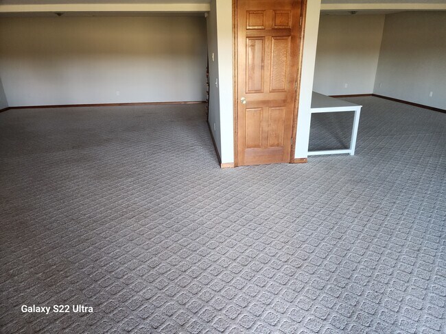 Building Photo - 22611 Campbell Rd