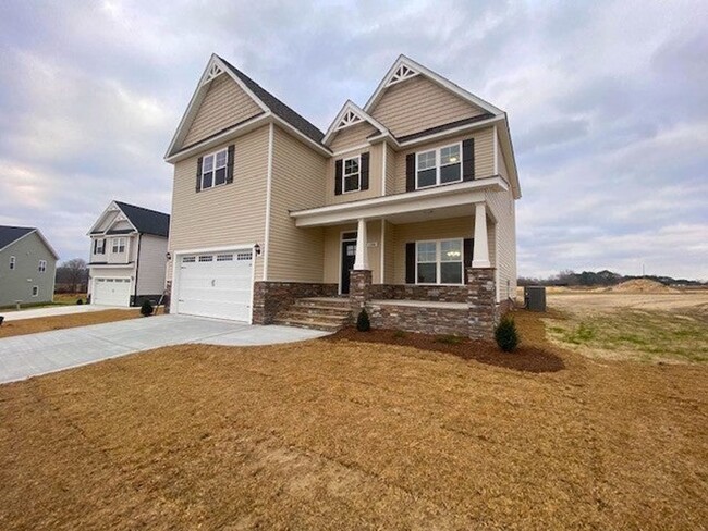 Building Photo - SPACIOUS 2-Story Home in Pikeville School ...