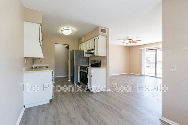 Building Photo - 16657 E Gunsight Dr