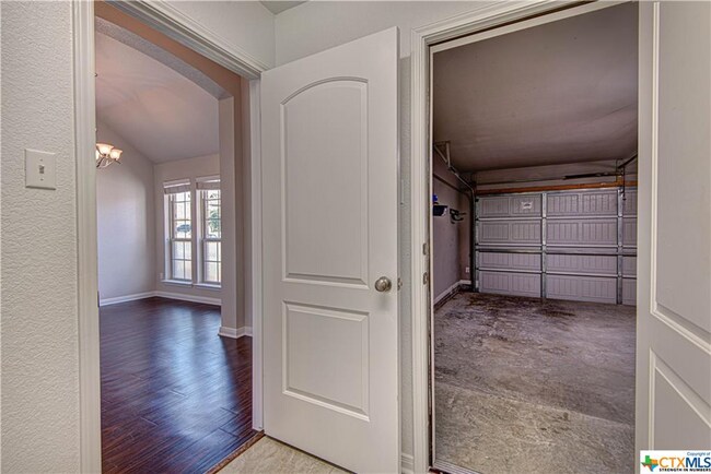 Building Photo - 3410 Greyfriar Dr