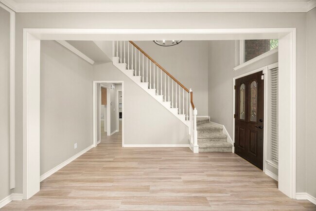 Building Photo - 22 Windfern Pl