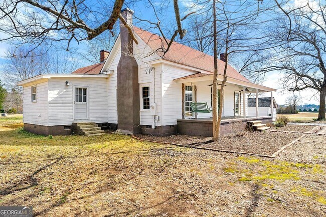 Building Photo - 497 Old Hwy 85