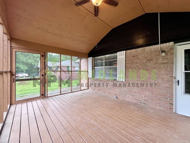 Building Photo - 137 Miranda Rd