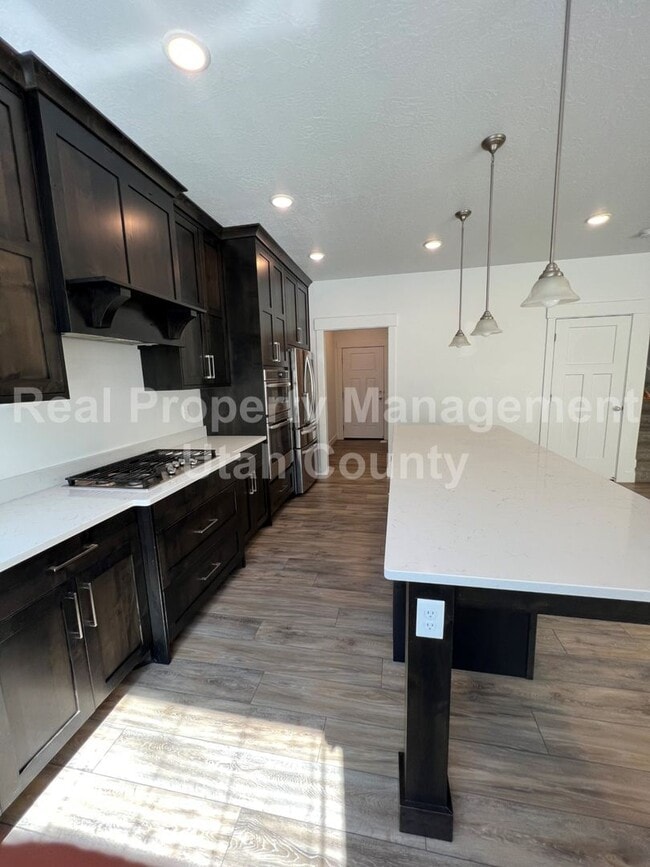 Building Photo - Cute townhome in Highland