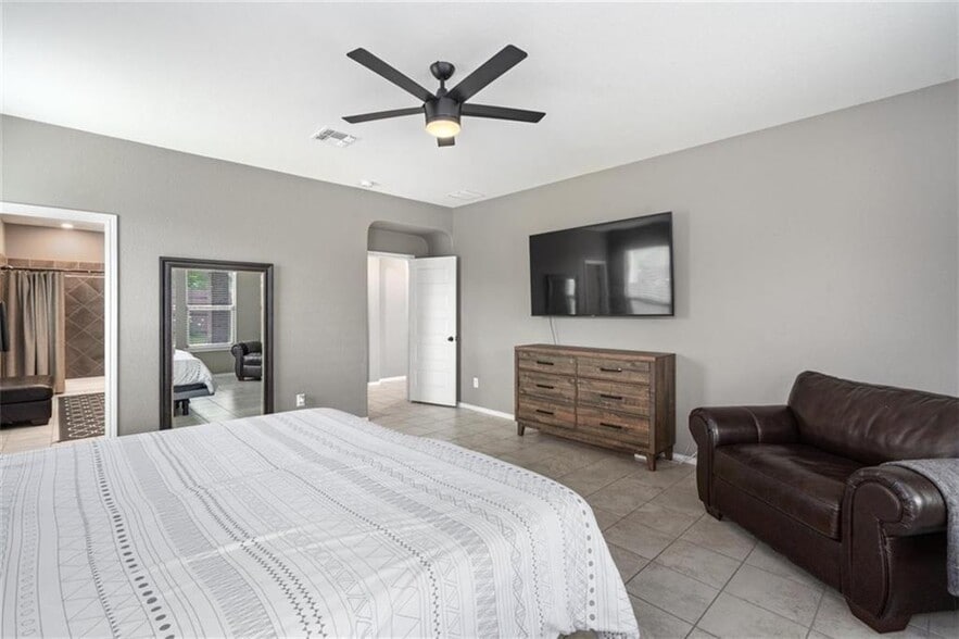 Master Bedroom - 3060 Freeman Park Dr