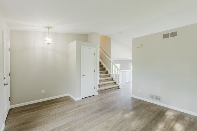 Building Photo - 5288 S Jericho Way