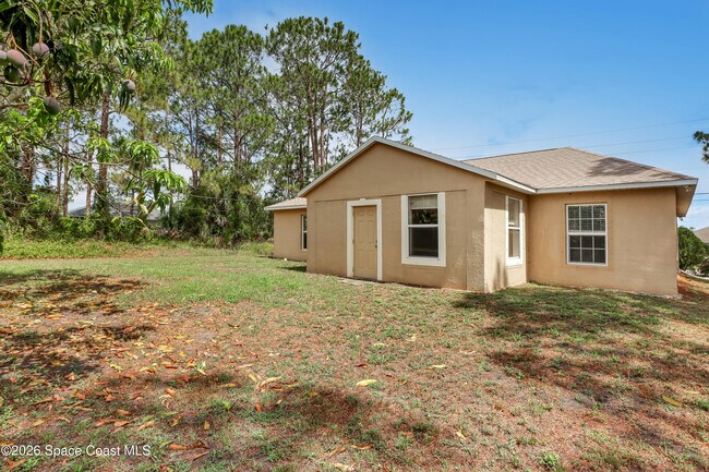 Building Photo - 416 Osmosis Dr