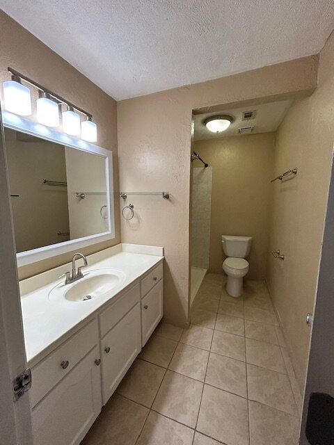 Building Photo - 2625 Weeping Willow Ln