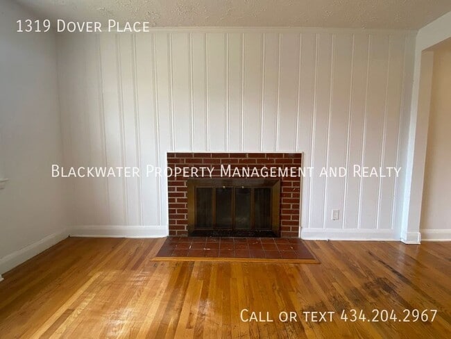 Building Photo - 1319 Dover Pl