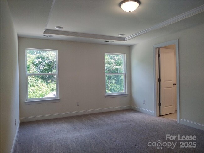 Building Photo - 2235 Blewett Dr