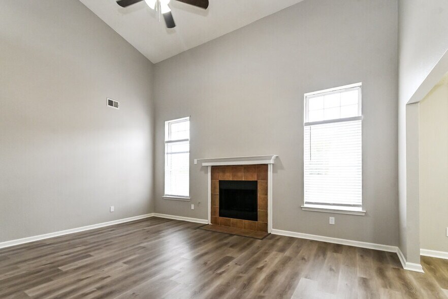 Building Photo - 7412 Hunter's Horn Dr