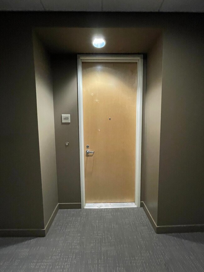 Building Photo - 311 2nd St