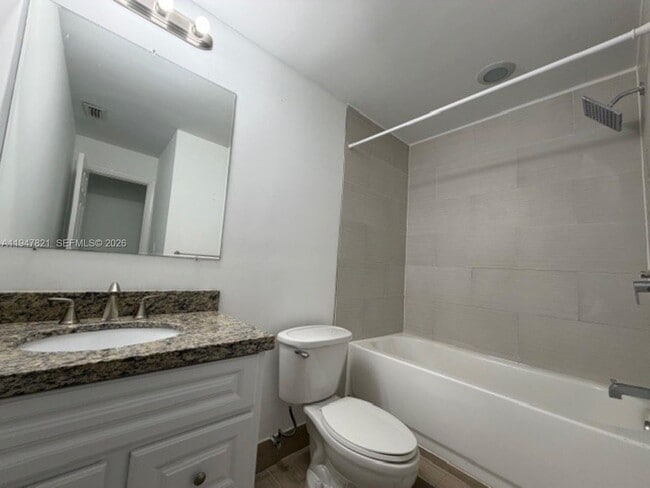 Building Photo - 1617 Cypress Pointe Dr