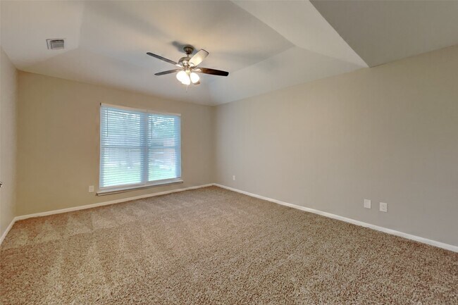 Building Photo - 18150 River Sage Dr