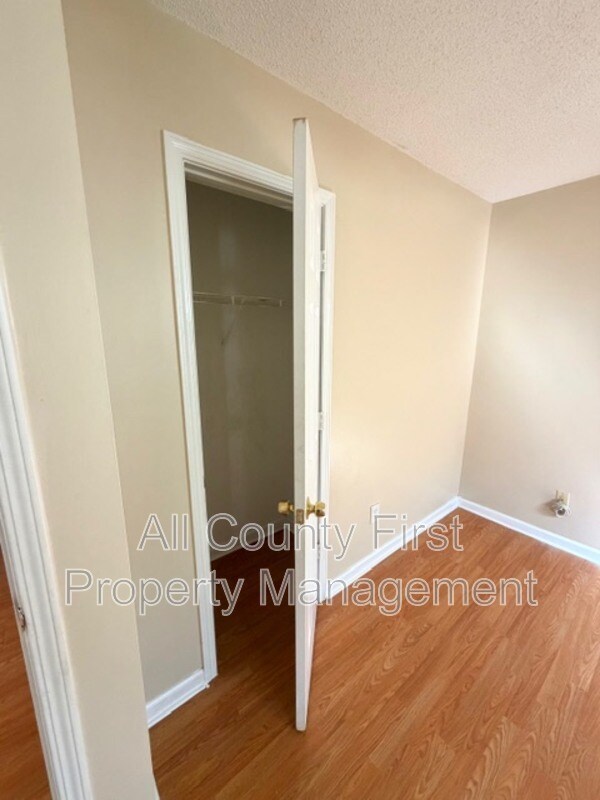 Building Photo - 2237 Hidden Creek Dr