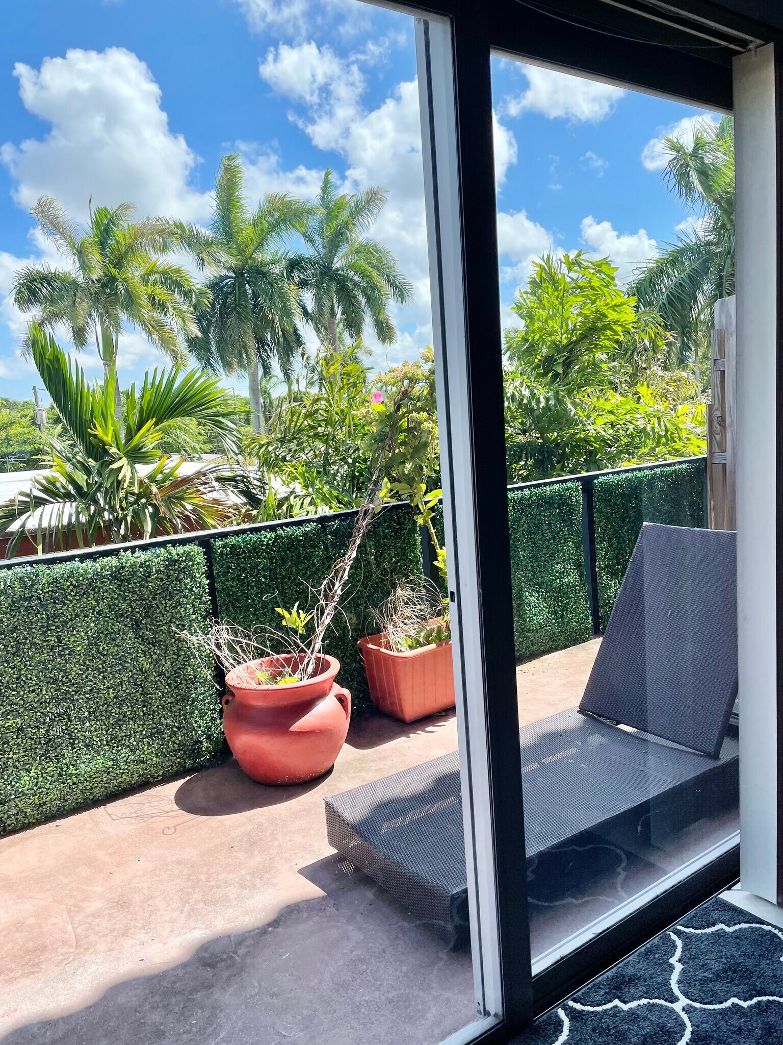 Building Photo - 640 Tennis Club Dr