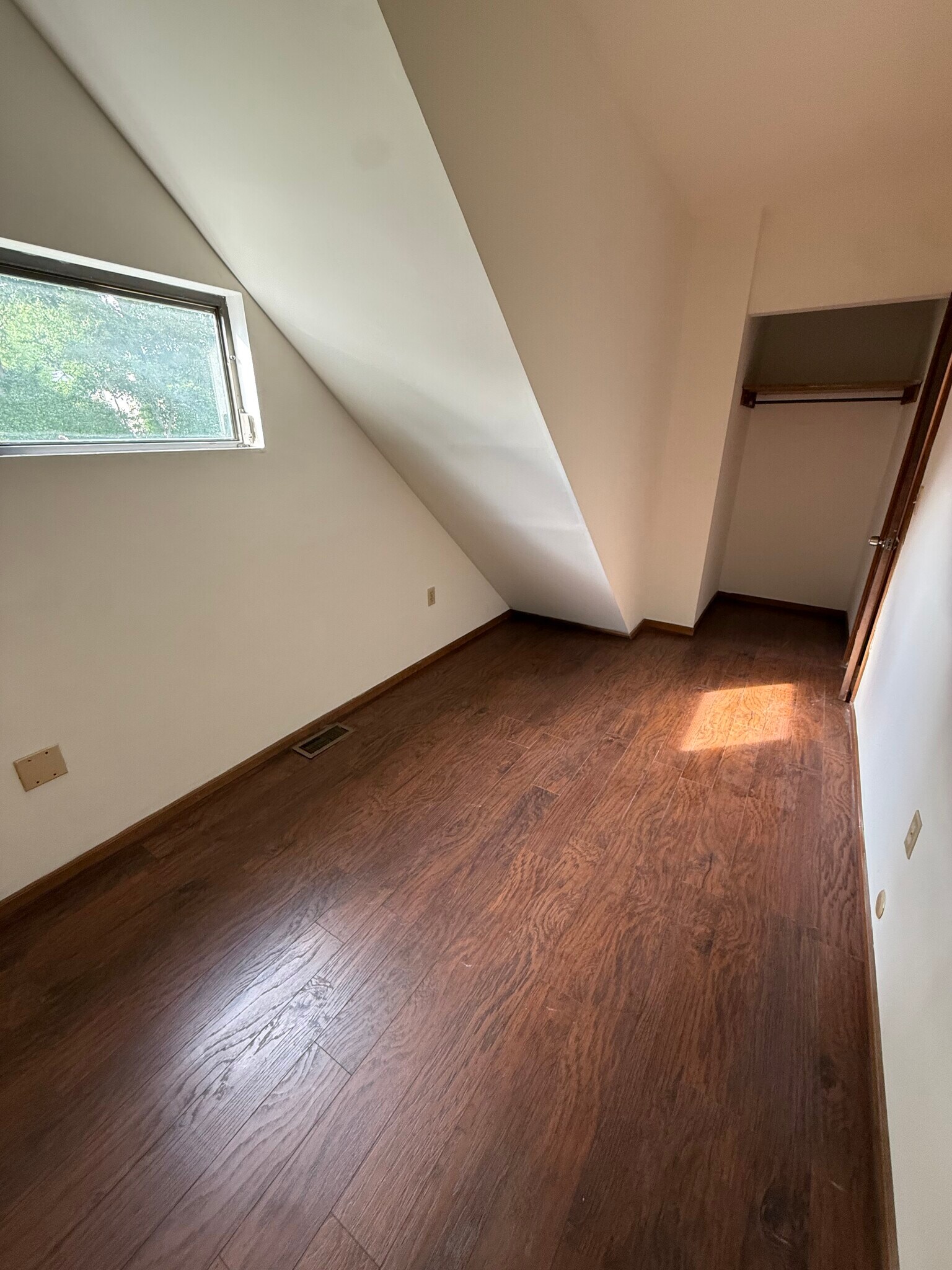 Building Photo - 130 Front St