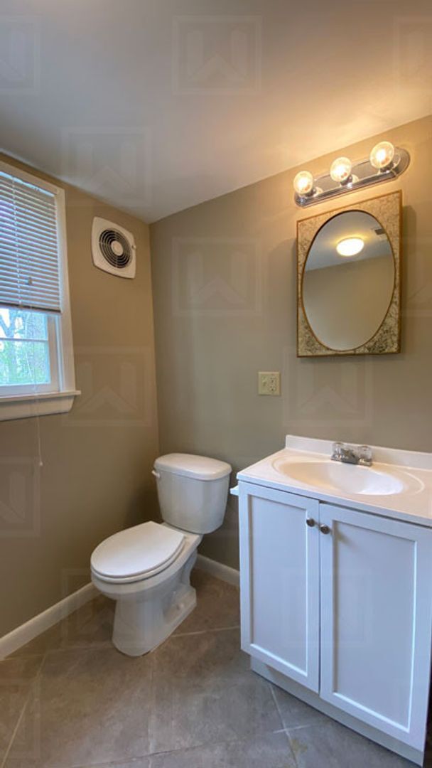 Building Photo - Excellent 4 Bedroom House in Bluff Park Co...