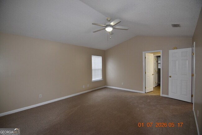 Building Photo - 145 Huntington Dr