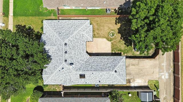 Building Photo - 10405 Belfort Dr