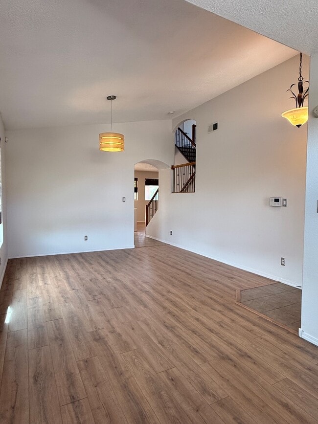 Building Photo - 2148 Vista de Colinas Dr SE