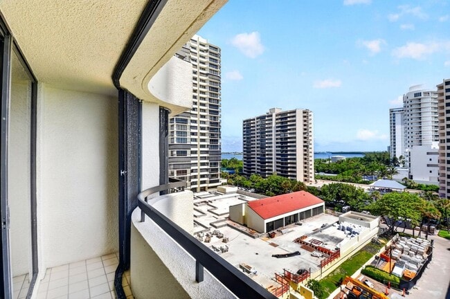 Building Photo - 4000 N Ocean Dr