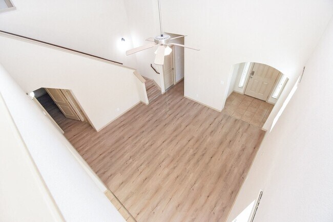 Building Photo - 2106 Harmon Crest Ct